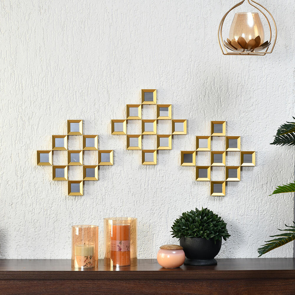 Square Shaped Decorative Mirrors Set of 3 (Gold)