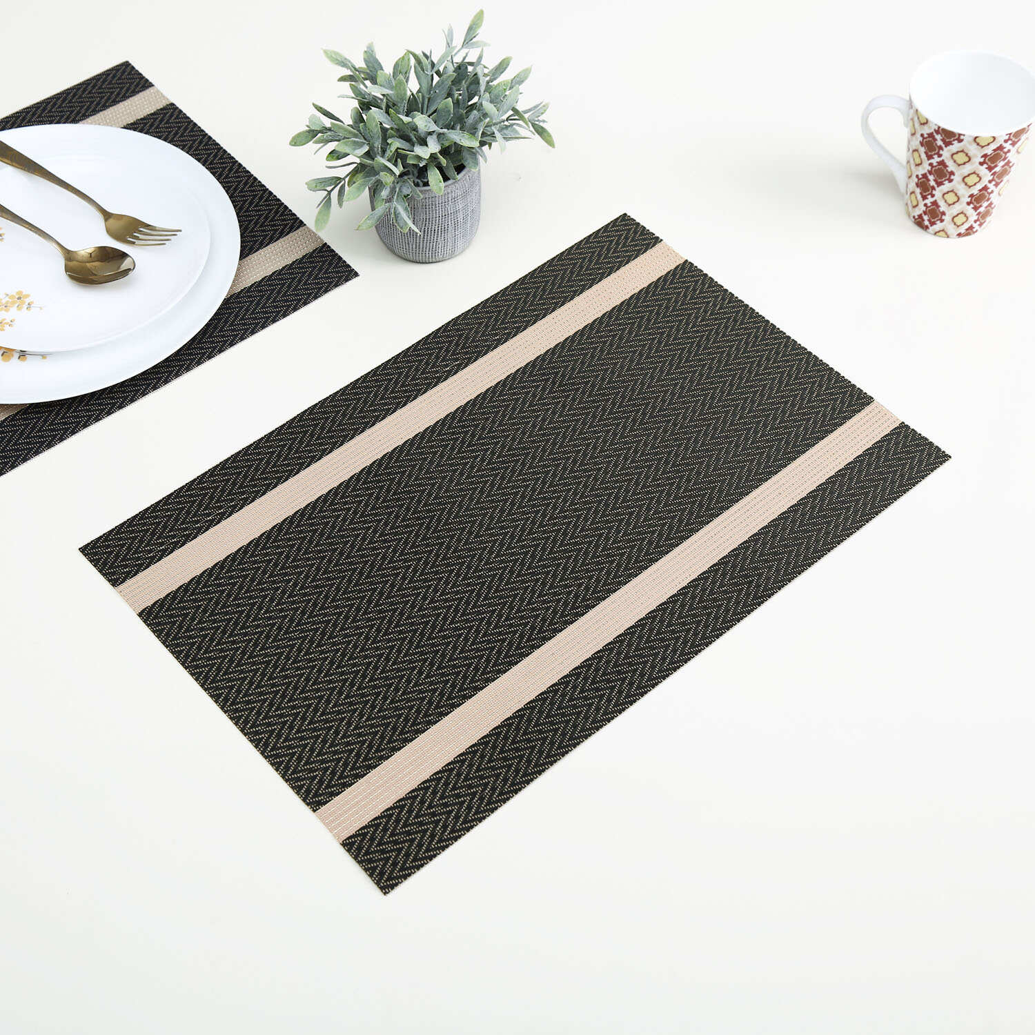 Abstract PVC Placemat Set of 6 (Black)