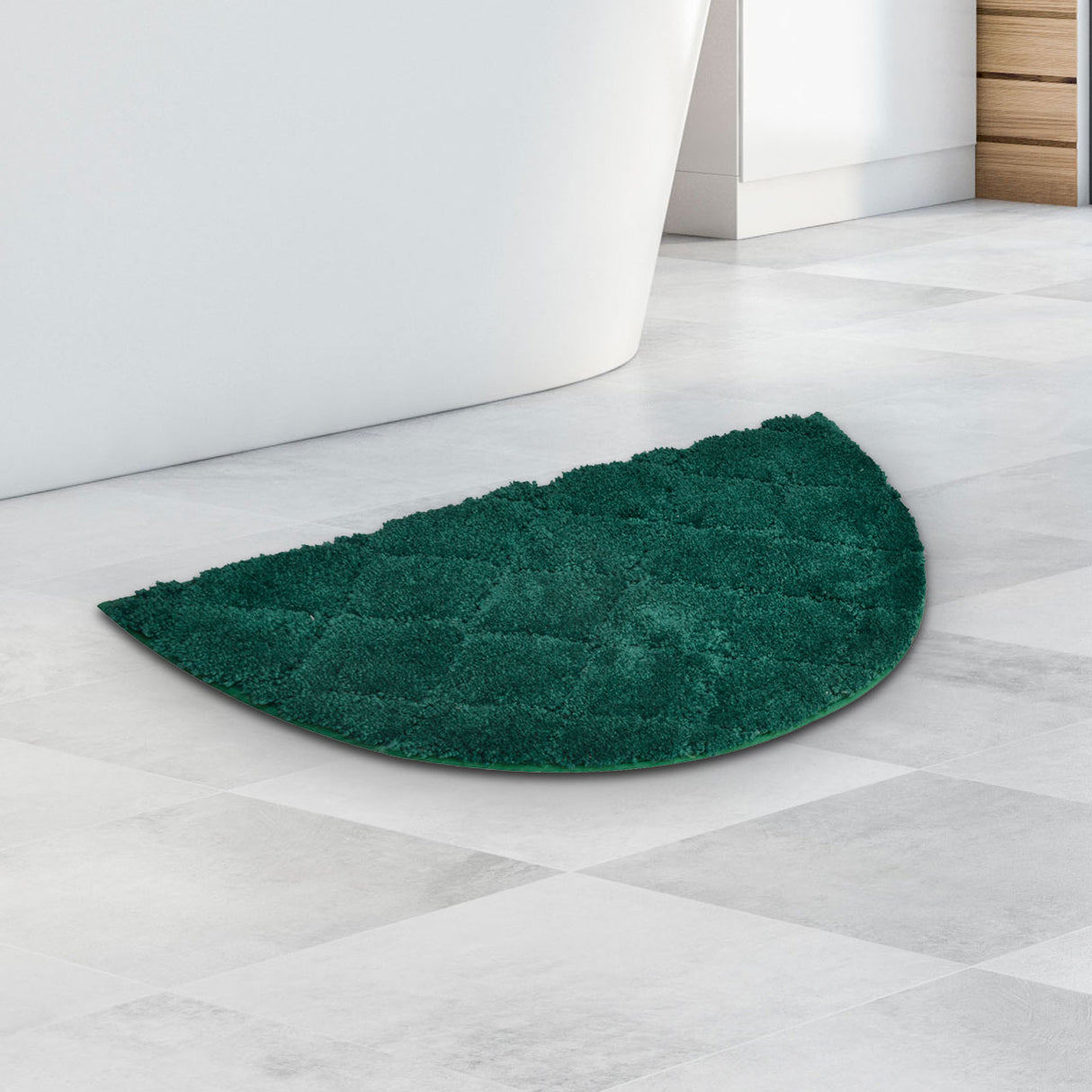 Diamond D Shaped Polyester 16' x 31' Anti Skid Bath Mat (Green)