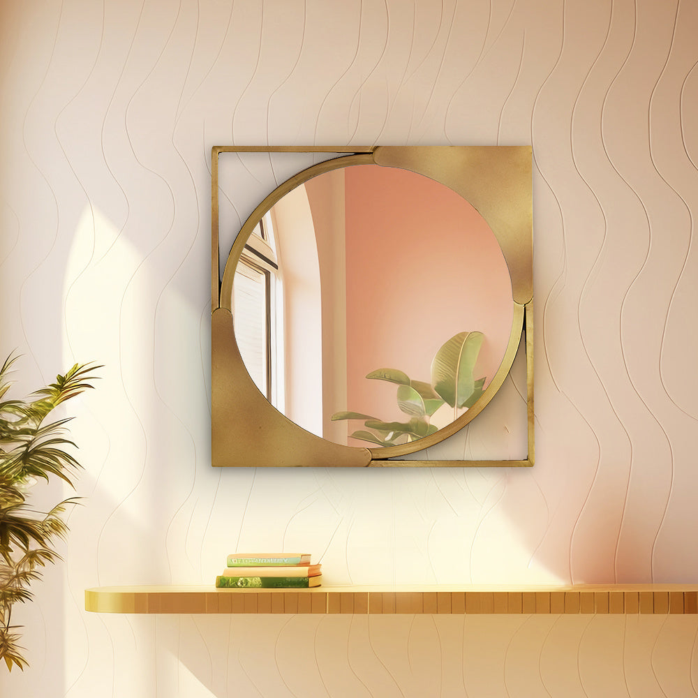 Alternating Curved Square Shaped Decorative Wall Mirror (Gold)