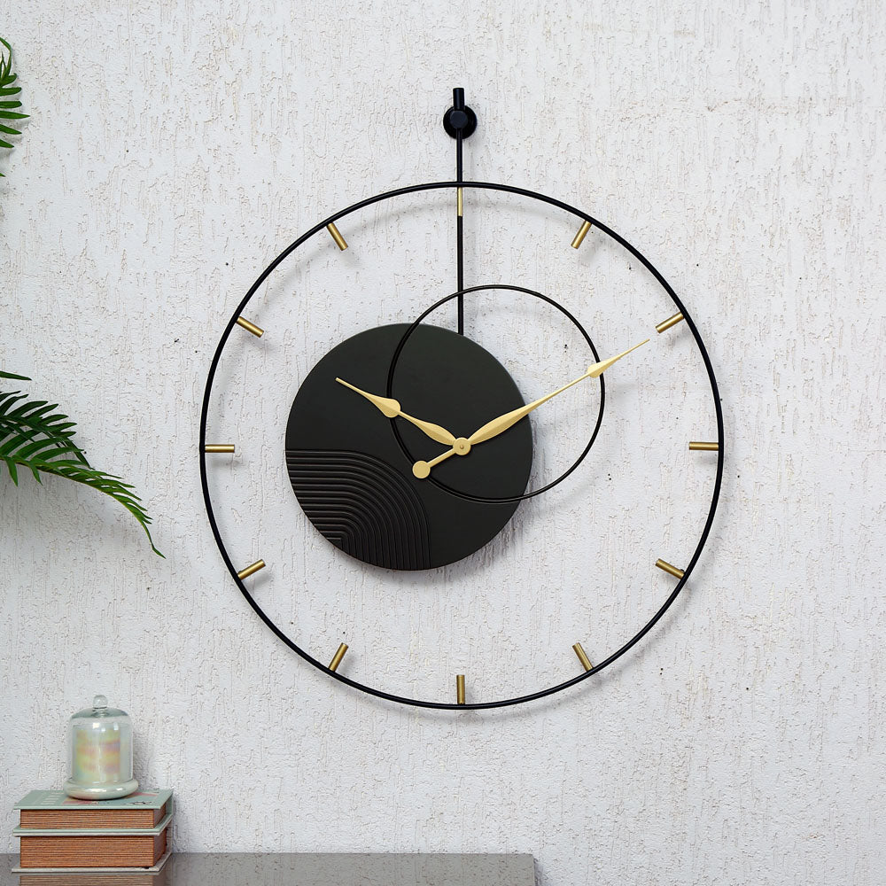 Nilkamal Round Ring Wooden And Metal Wall Clock Black Gold