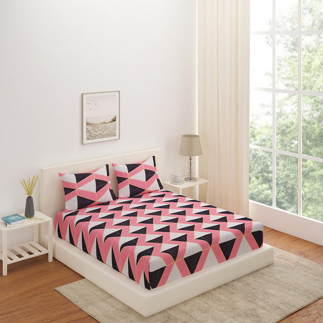 Nilkamal Geometric Microfiber Double Bedsheet With 2 Pillow Covers (Grey & Pink)