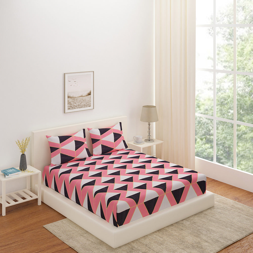 Geometric Microfiber Double Bedsheet With 2 Pillow Covers (Grey & Pink)