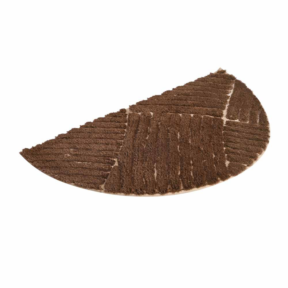 Abstract D Shaped Polyester 16" x 31" Anti Skid Bath Mat (Dark Brown)